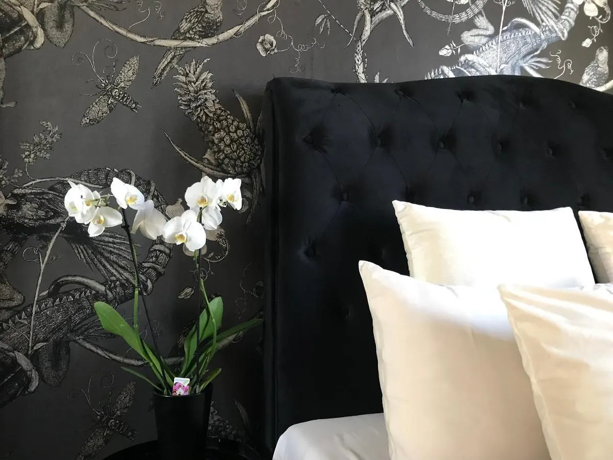 Lippi 42 Guest House Villa With Private Garden Milan 0*,