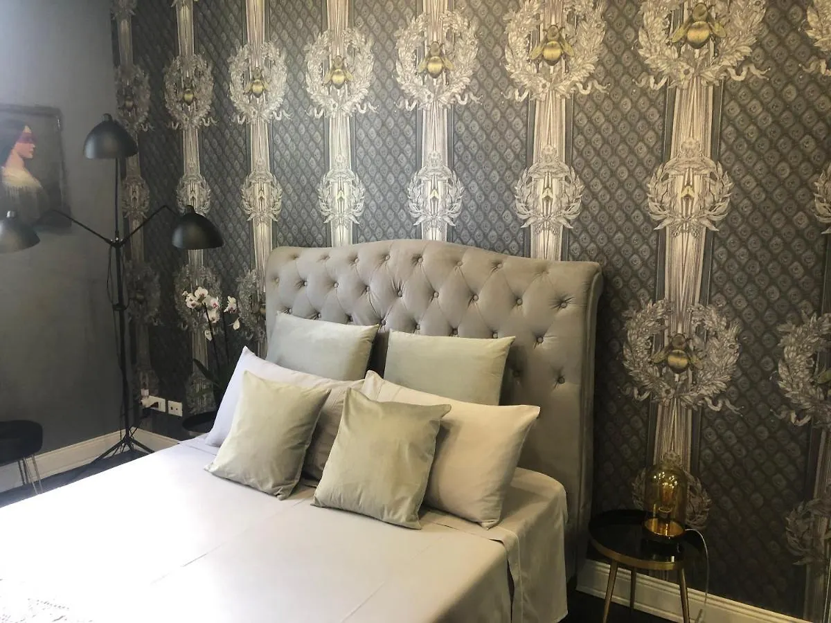 Bed & Breakfast Lippi 42 Guest House Villa With Private Garden Milan