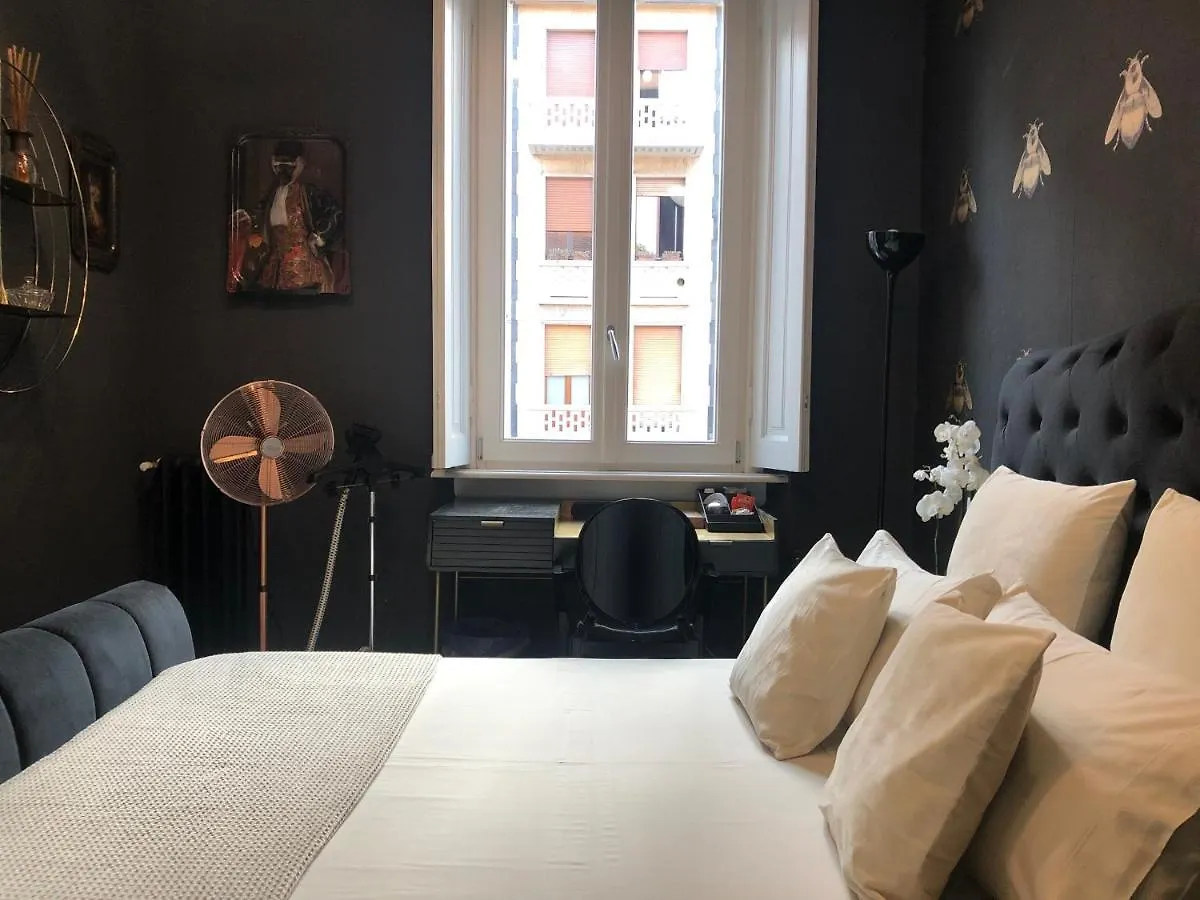 Lippi 42 Guest House Villa With Private Garden Milan Italy